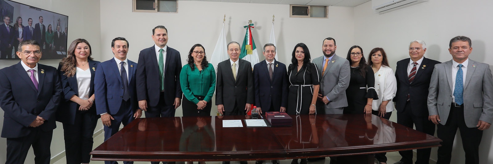 Congreso de Sonora recibe Tercer Informe de Gobierno de Alfonso Durazo ...
